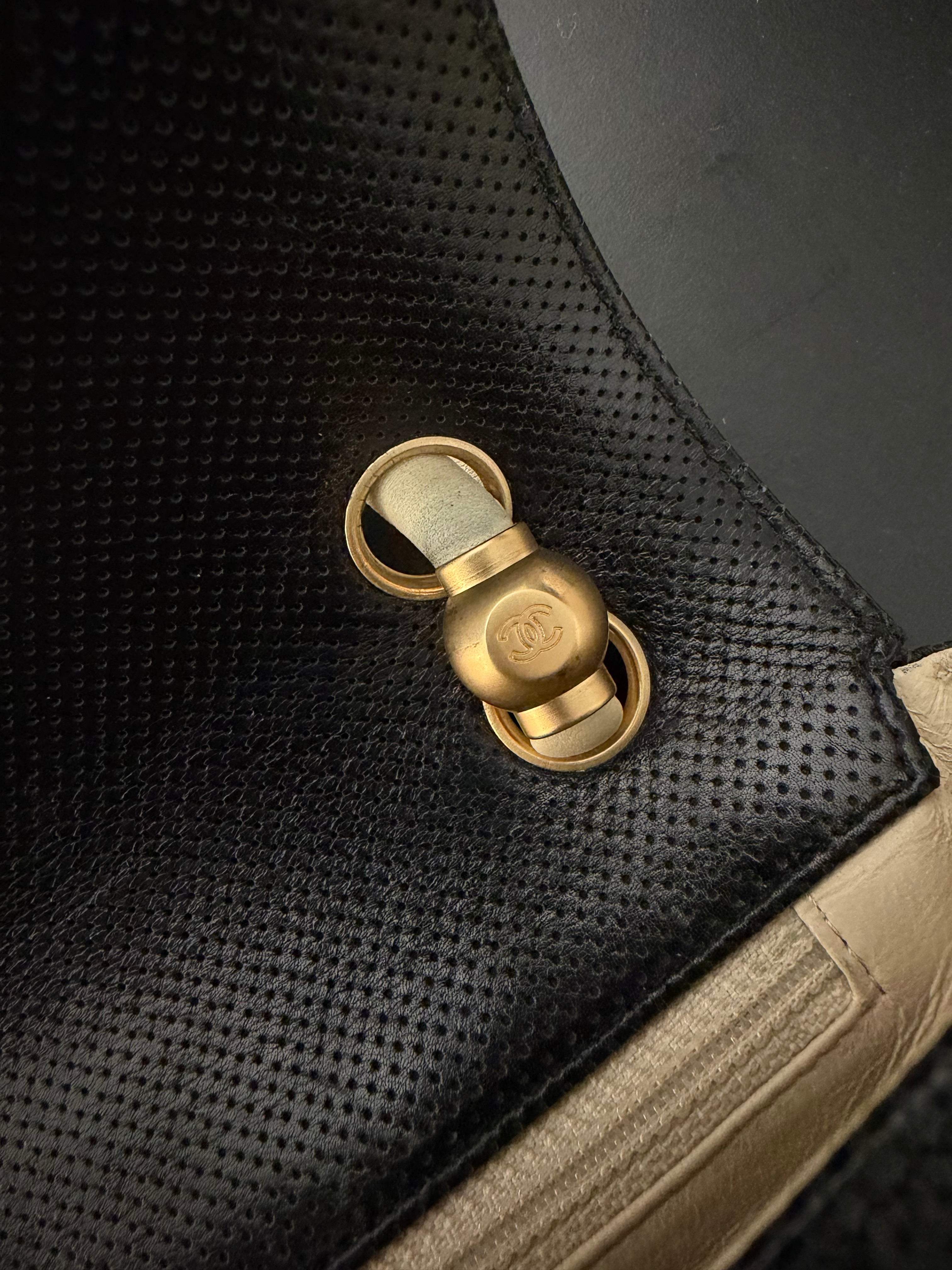Chanel Vintage Timeless Shoulder Bag – Black & Ivory