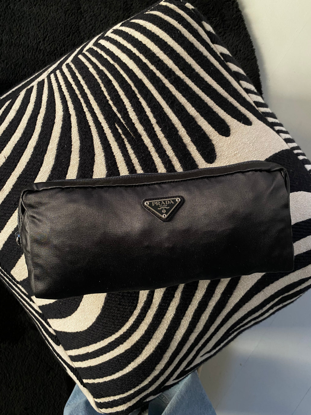 Prada Pochette Satin Nero