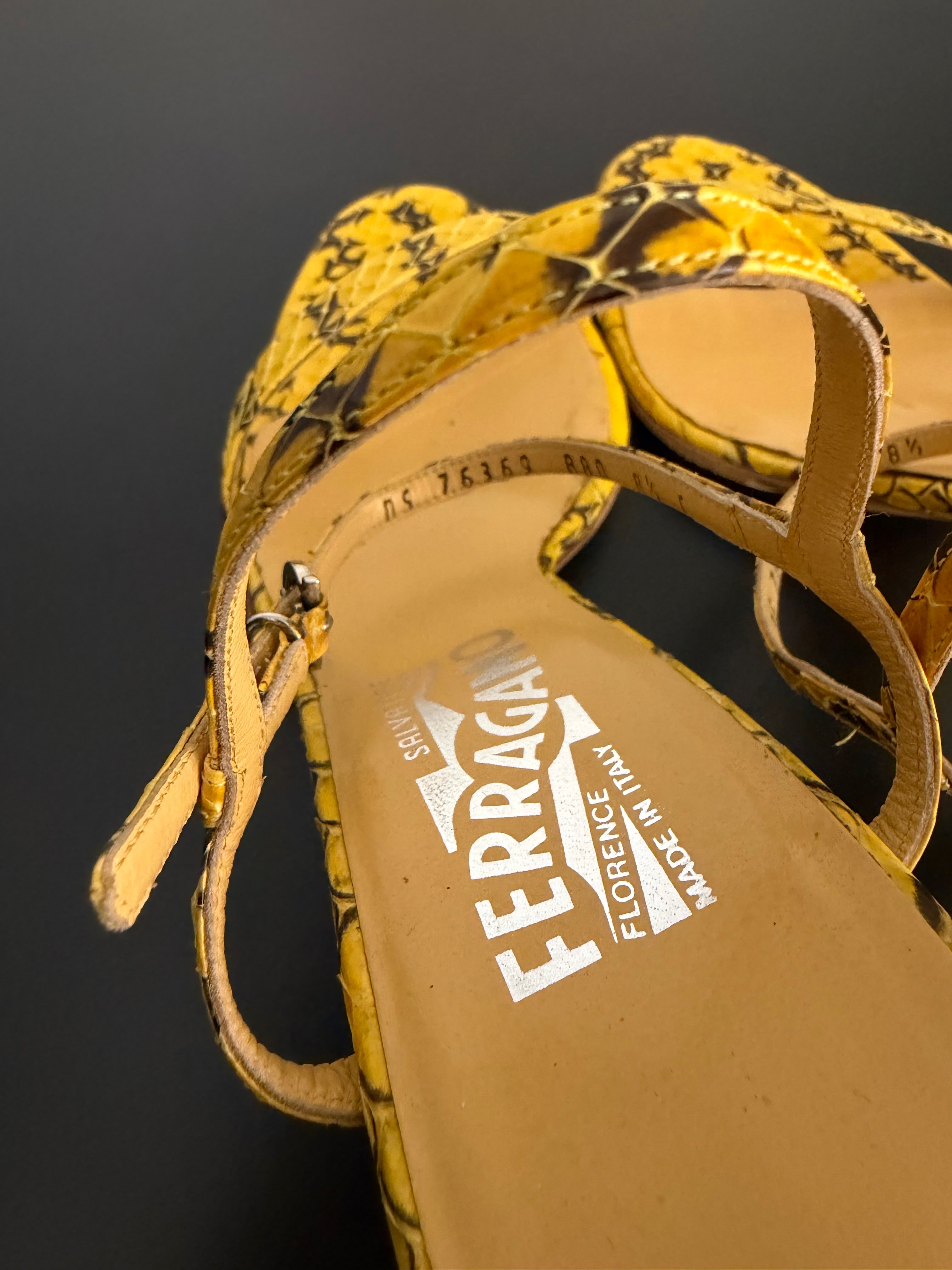 Sandali Salvatore Ferragamo vintage in pelle di pitone