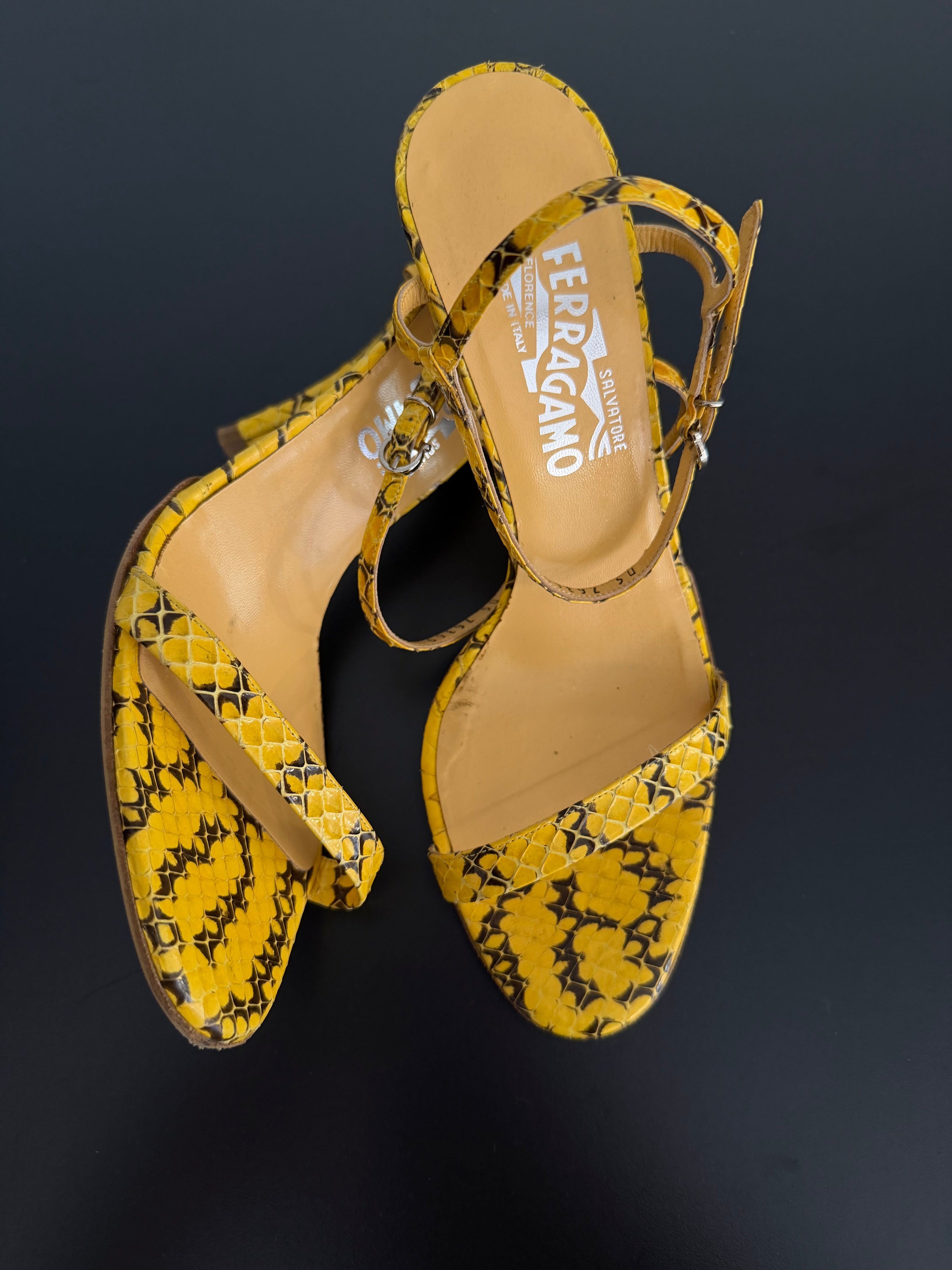 Sandali Salvatore Ferragamo vintage in pelle di pitone
