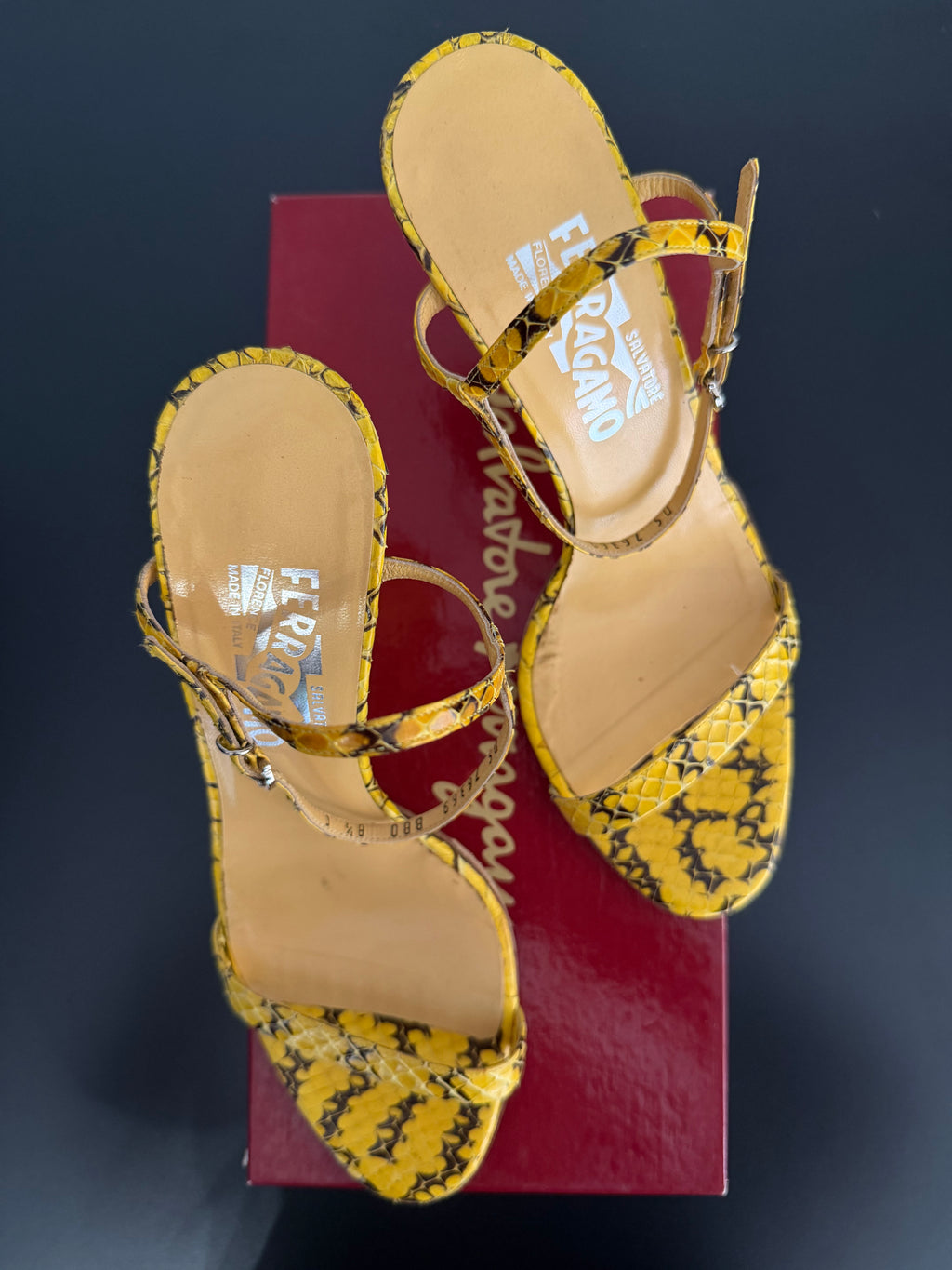 Sandali Salvatore Ferragamo vintage in pelle di pitone