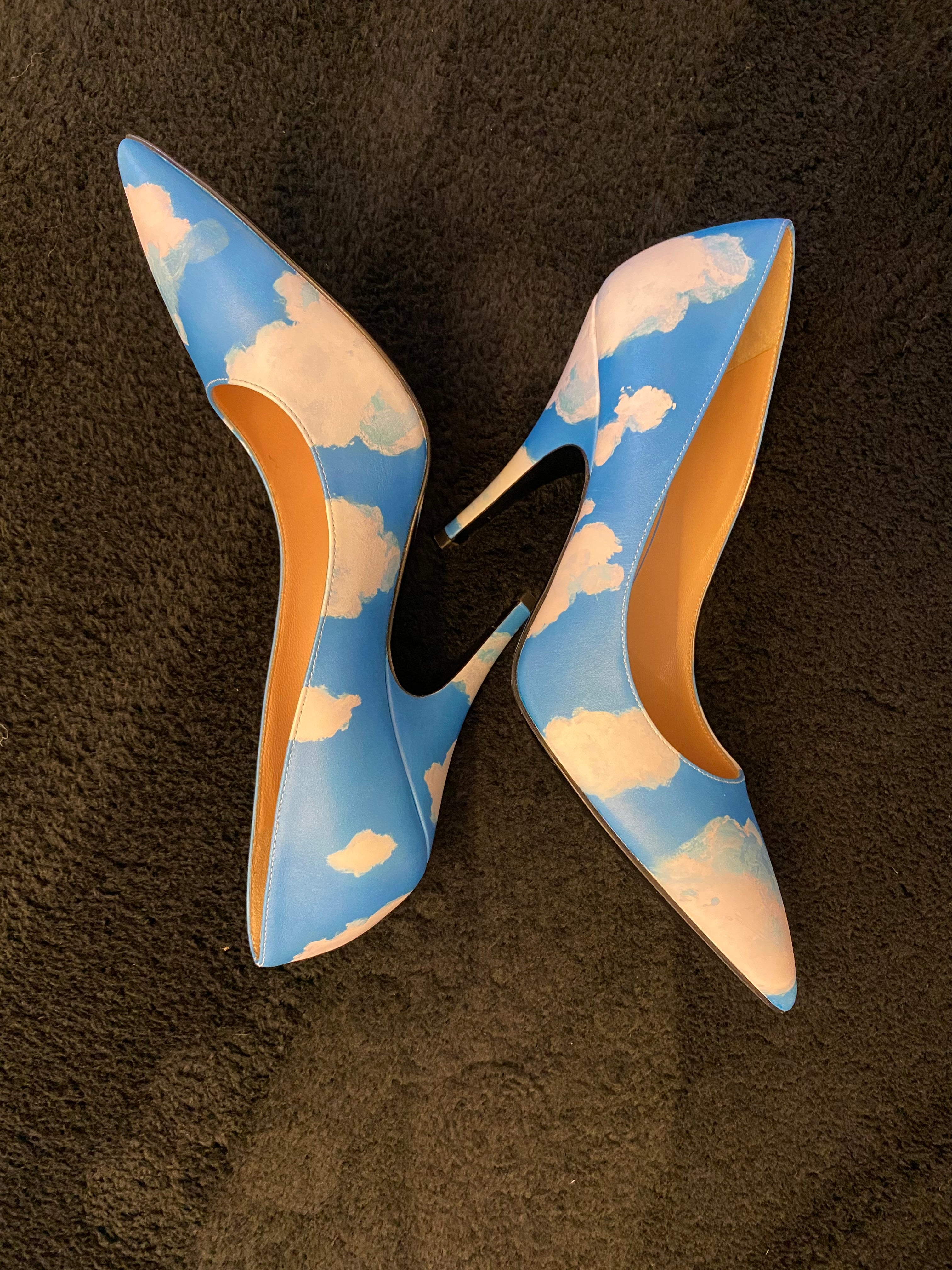 Moschino FW20 Runway Cloud Print Pumps – Jeremy Scott Era