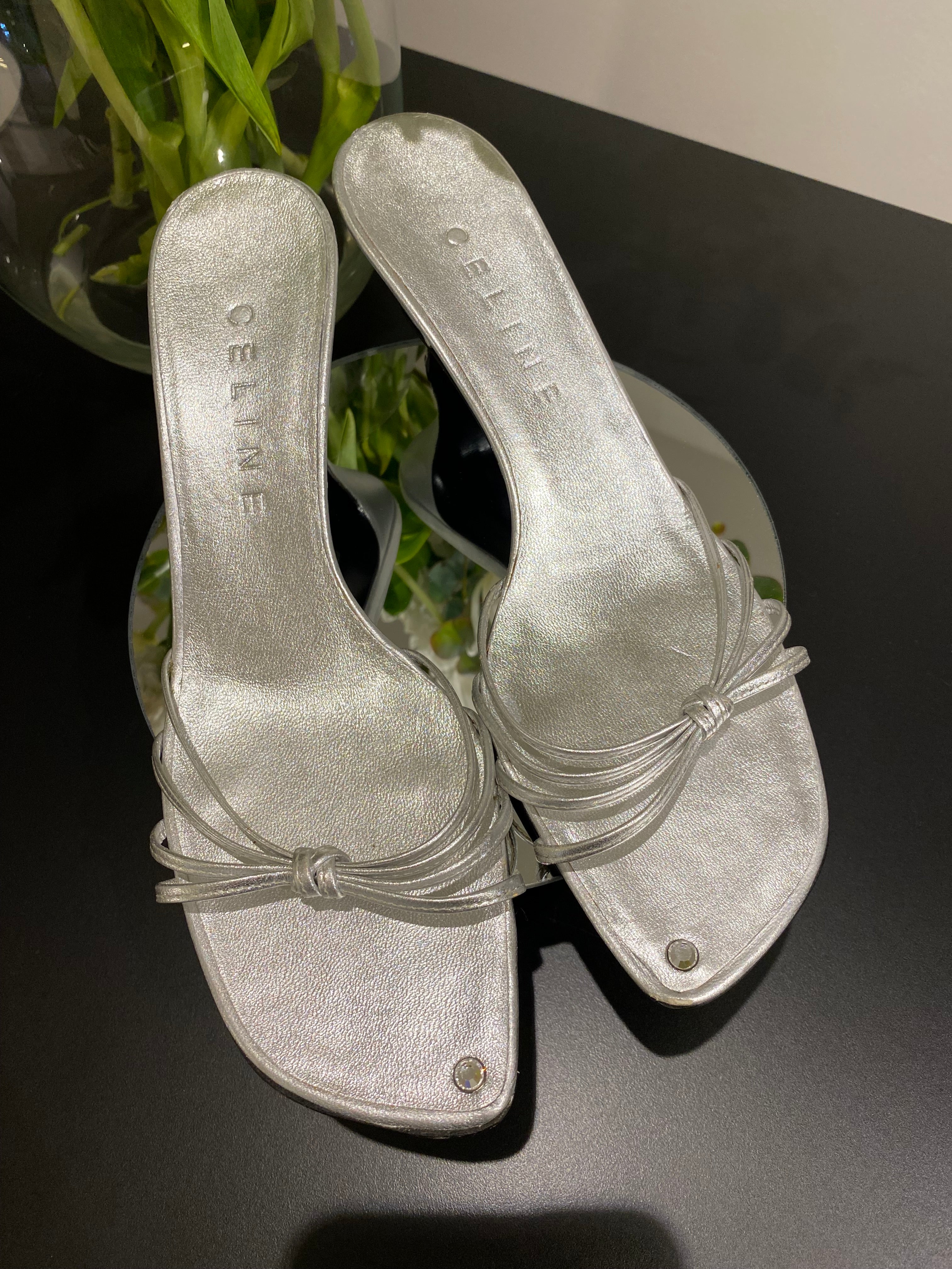 CÉLINE Vintage Minimalist Strappy Kitten Heels – Archive 90s/Y2K
