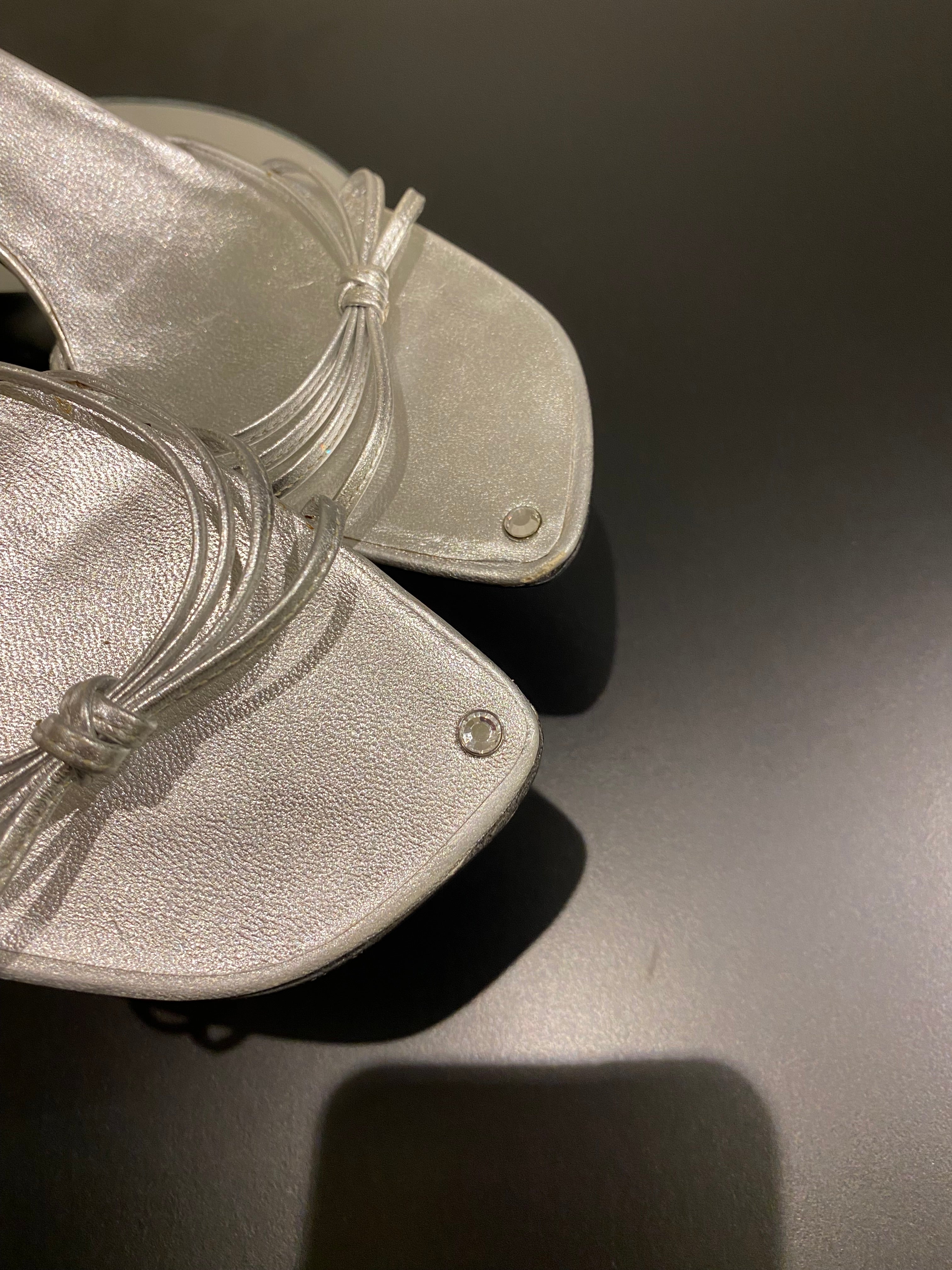 CÉLINE Vintage Minimalist Strappy Kitten Heels – Archive 90s/Y2K