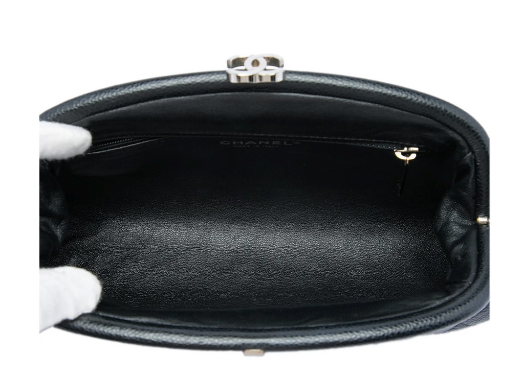 Chanel Clutch Matelassé in pelle di agnello nera – 2006/2008