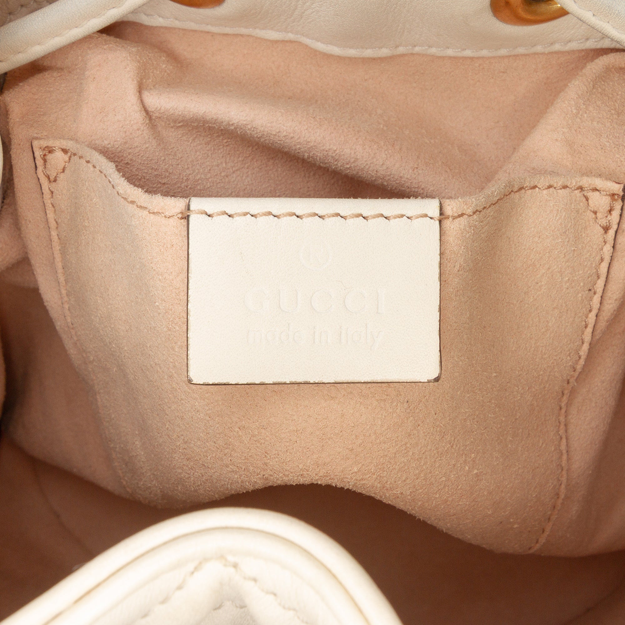 Gucci GG Marmont Bucket Bag in Pelle Matelassé