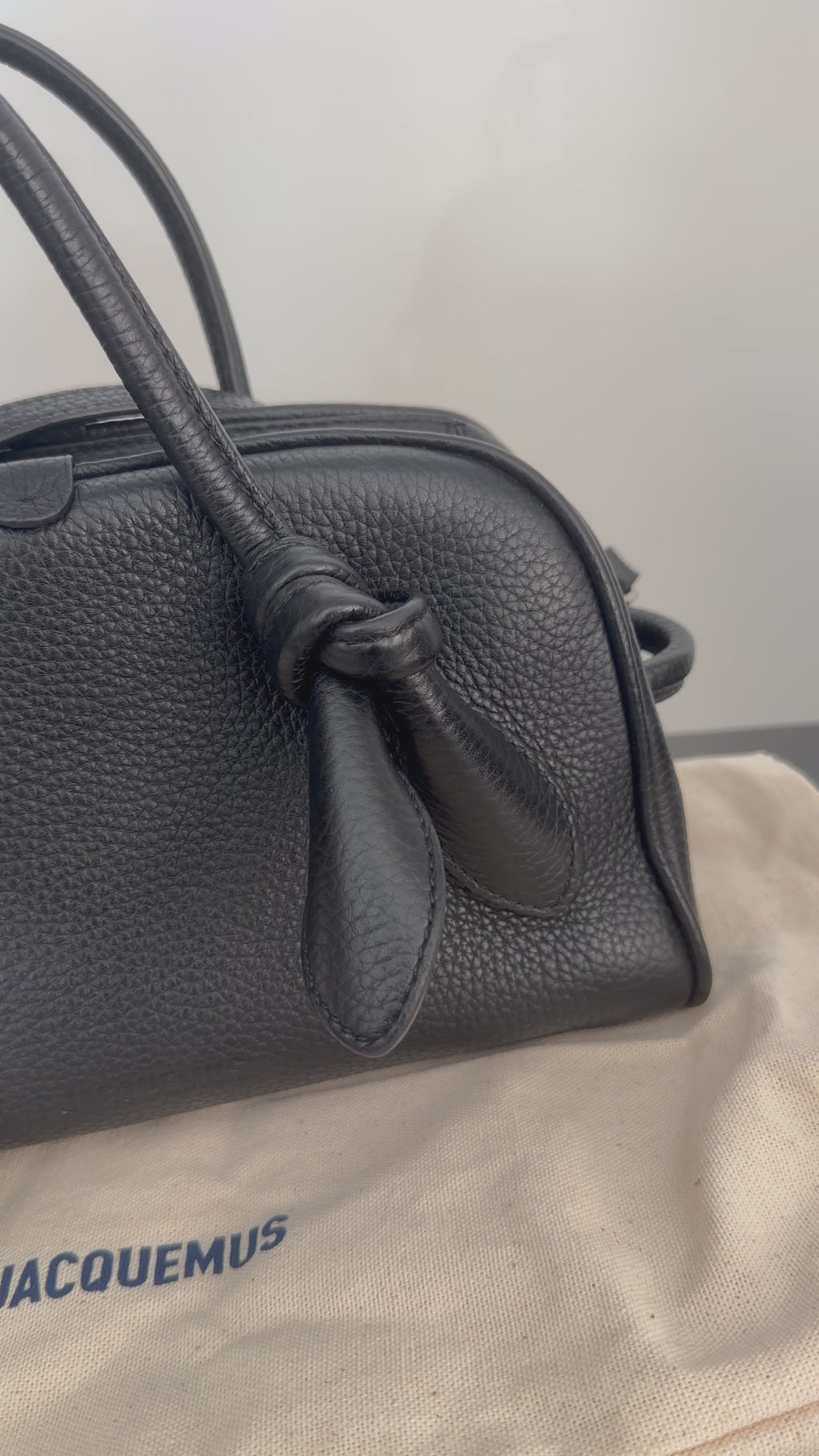 Jacquemus le petite turismo nera-nuova con cartellino